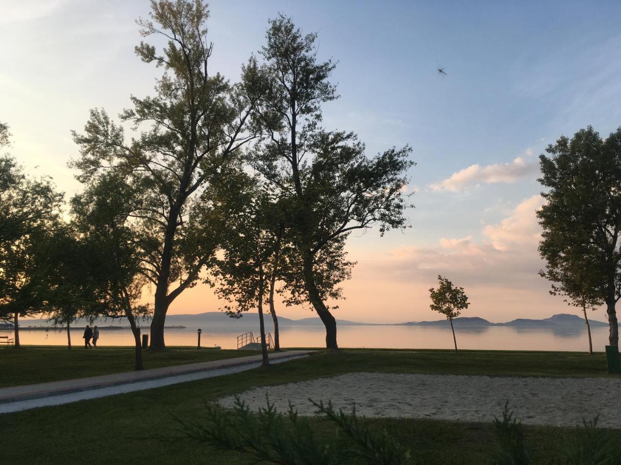 Balatoni Retro Villa Balatonfenyves Eksteriør billede