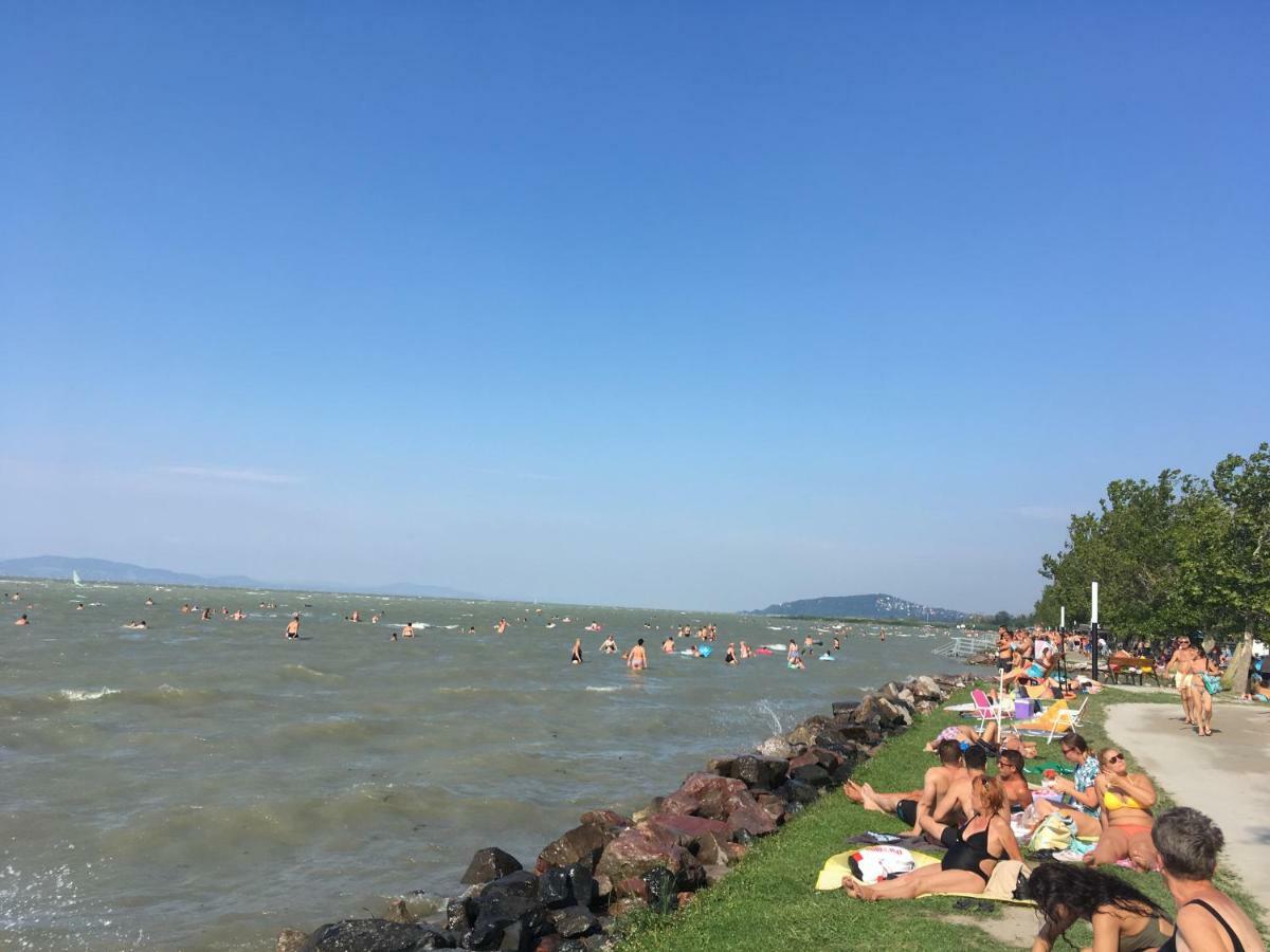Balatoni Retro Villa Balatonfenyves Eksteriør billede
